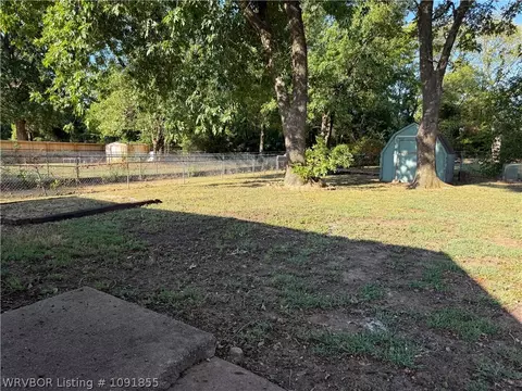 Exterior - 4112 S 16th St, Fort Smith, AR 72901 photo 6 of 8