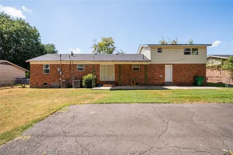 Exterior - 7911 Holly Ave, Fort Smith, AR 72908 photo 4 of 4