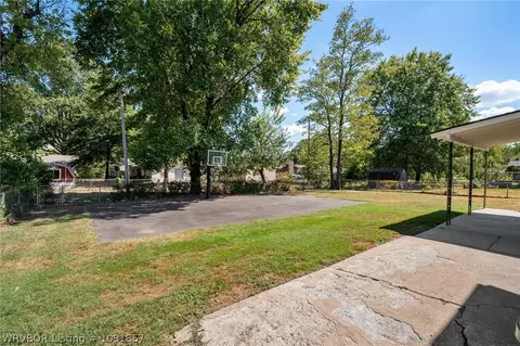 Exterior - 7911 Holly Ave, Fort Smith, AR 72908 photo 3 of 4