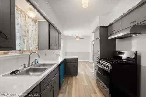 Kitchen - 7911 Holly Ave, Fort Smith, AR 72908 photo 3 of 3