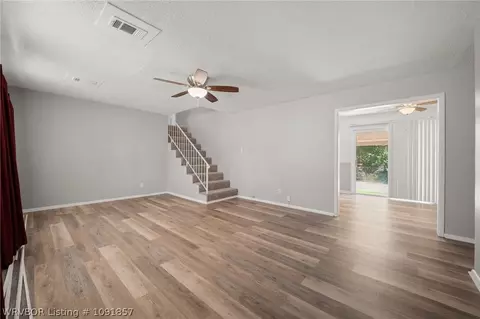 Living - 7911 Holly Ave, Fort Smith, AR 72908 photo 4 of 4