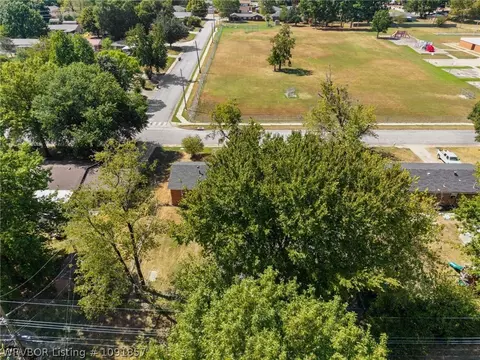 View/Area - 7911 Holly Ave, Fort Smith, AR 72908 photo 3 of 7