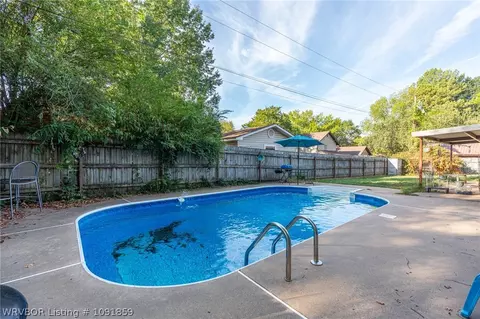 Exterior - 610 E Arch St, Paris, AR 72855 photo 3 of 12