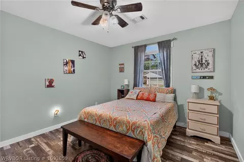 Bedroom - 610 E Arch St, Paris, AR 72855 photo 4 of 6