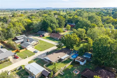 View/Area - 610 E Arch St, Paris, AR 72855 photo 3 of 9