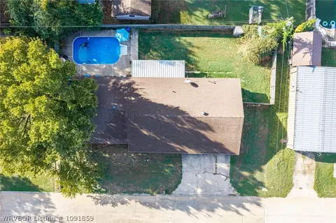View/Area - 610 E Arch St, Paris, AR 72855 photo 1 of 9