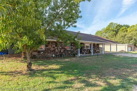 Exterior - 610 E Arch St, Paris, AR 72855 photo 10 of 12