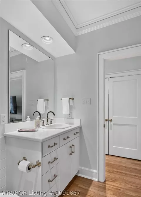 Bath - 2601 Athlone Rd, Fort Smith, AR 72903 photo 1 of 8