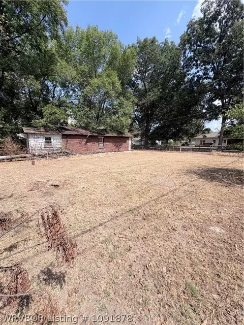 Exterior - 320 S Ash St, Spiro, OK 74959 photo 5 of 5