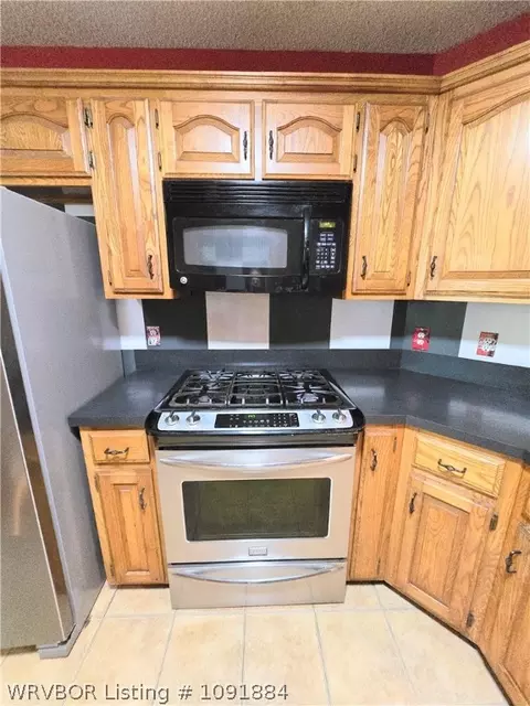 Kitchen - 9607 Hanover Cir, Fort Smith, AR 72908 photo 6 of 6