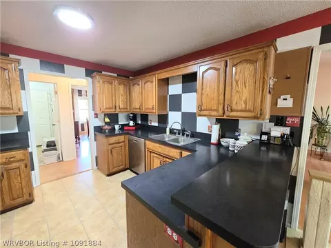 Kitchen - 9607 Hanover Cir, Fort Smith, AR 72908 photo 3 of 6