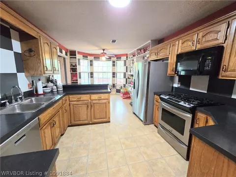Kitchen - 9607 Hanover Cir, Fort Smith, AR 72908 photo 1 of 6