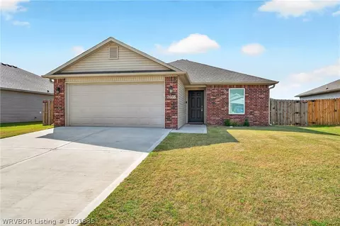 2608 S Silver St, Siloam Springs, AR 72761