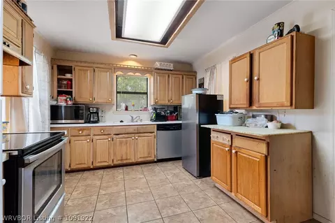 Kitchen - 1310 N 34th St, Fort Smith, AR 72904 photo 1 of 2