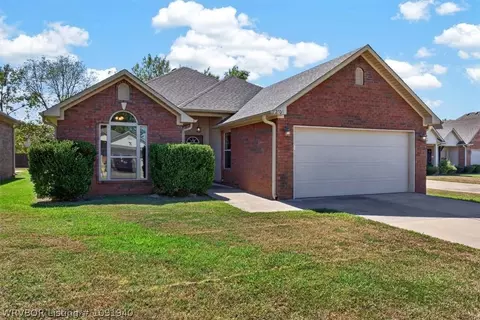 2706 Dyllan Ct, Fort Smith, AR 72908