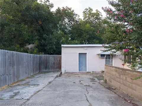 Exterior - 3709 Reed Ln, Fort Smith, AR 72904 photo 14 of 22