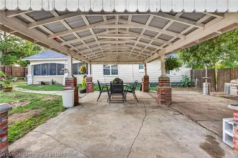 Exterior - 3709 Reed Ln, Fort Smith, AR 72904 photo 6 of 22
