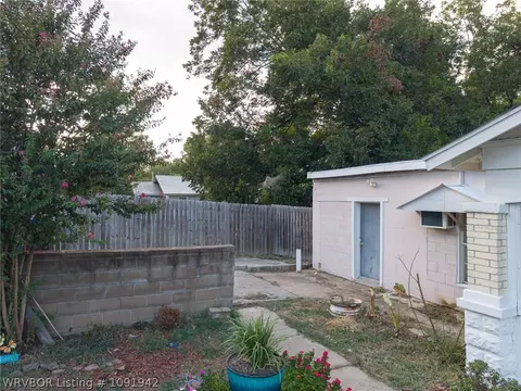 Exterior - 3709 Reed Ln, Fort Smith, AR 72904 photo 13 of 22