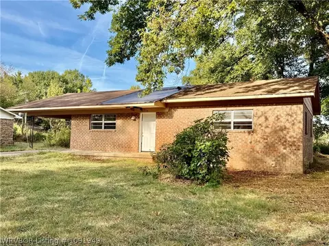 Exterior - 613 N 36th St, Ozark, AR 72949 photo 4 of 4