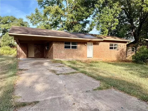 Exterior - 613 N 36th St, Ozark, AR 72949 photo 2 of 4