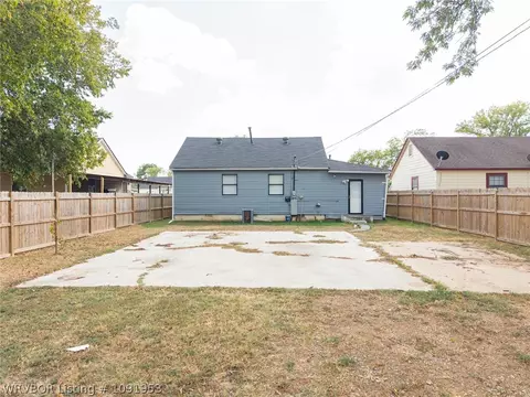 Exterior - 4609 Clarendon Ave, Fort Smith, AR 72904 photo 3 of 3