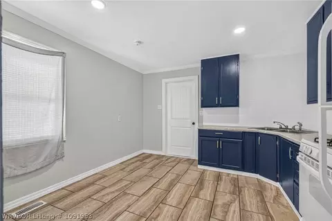 Entry Way - 4609 Clarendon Ave, Fort Smith, AR 72904 photo 1 of 2