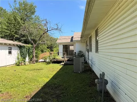 Exterior - 4715 N 30th St, Fort Smith, AR 72904 photo 4 of 4