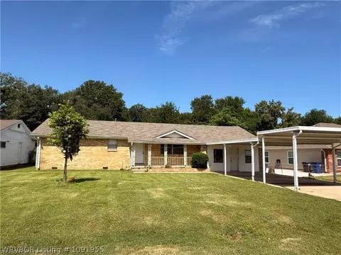Exterior - 4715 N 30th St, Fort Smith, AR 72904 photo 3 of 4