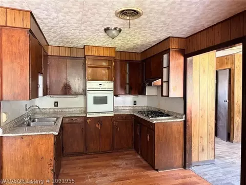 Kitchen - 4715 N 30th St, Fort Smith, AR 72904 photo 1 of 1