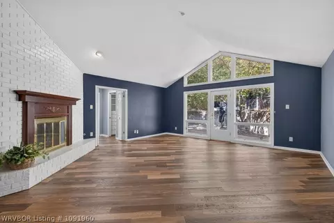 Living - 3707 Old Oaks Ln, Fort Smith, AR 72903 photo 5 of 5