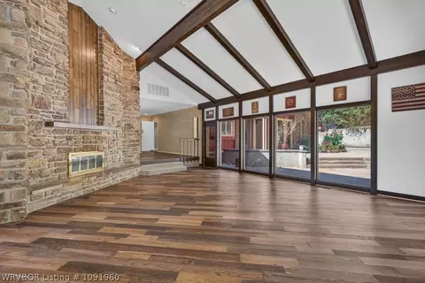 Living - 3707 Old Oaks Ln, Fort Smith, AR 72903 photo 1 of 5