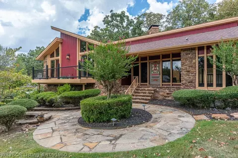 Exterior - 3707 Old Oaks Ln, Fort Smith, AR 72903 photo 3 of 9