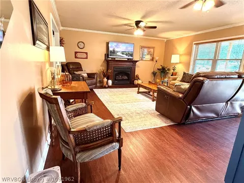 Living - 6837 Robin Way, Ozark, AR 72949 photo 2 of 2