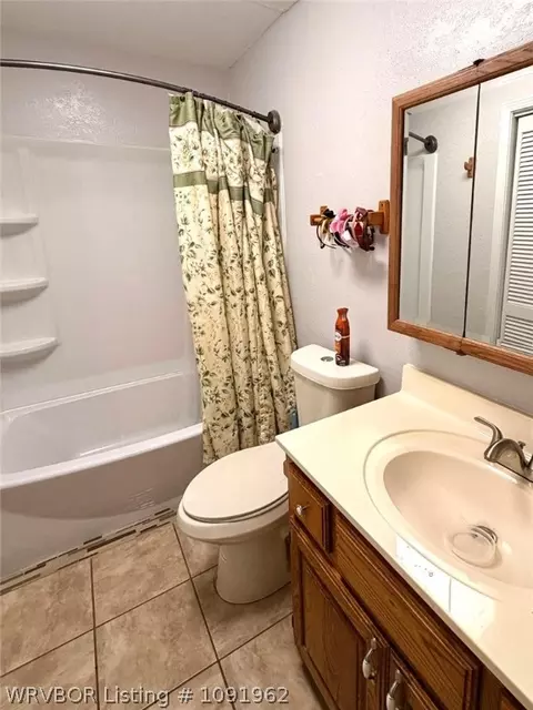 Bath - 6837 Robin Way, Ozark, AR 72949 photo 2 of 2