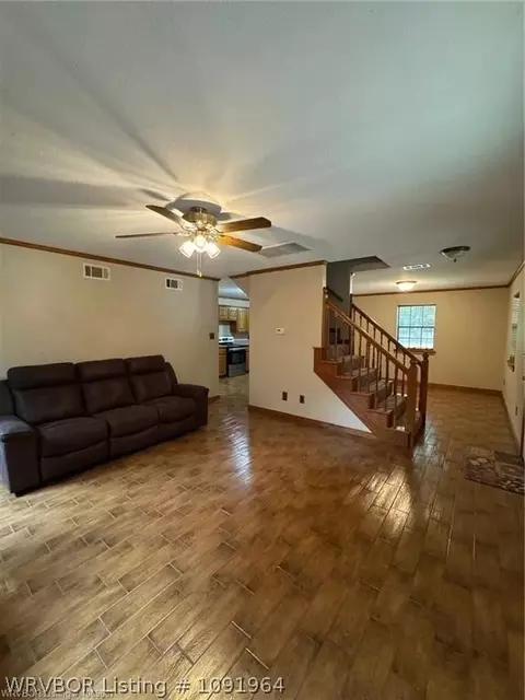 Entry Way - 400 Polk Ln, Huntington, AR 72940 photo 1 of 3