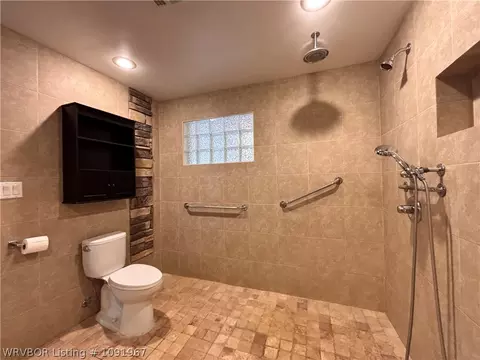Bath - 123 S Sixth Ave, Bonanza, AR 72916 photo 3 of 9