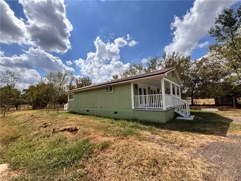 Exterior - 123 S Sixth Ave, Bonanza, AR 72916 photo 6 of 23