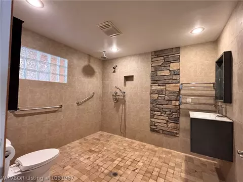 Bath - 123 S Sixth Ave, Bonanza, AR 72916 photo 1 of 9