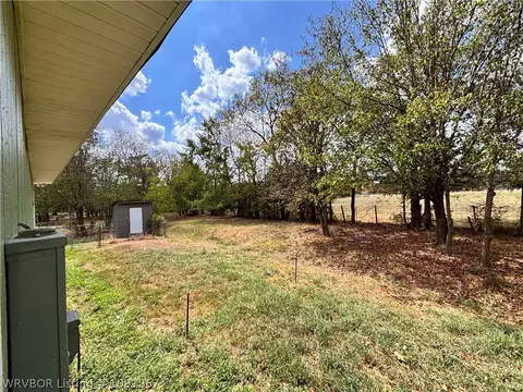 Exterior - 123 S Sixth Ave, Bonanza, AR 72916 photo 22 of 23
