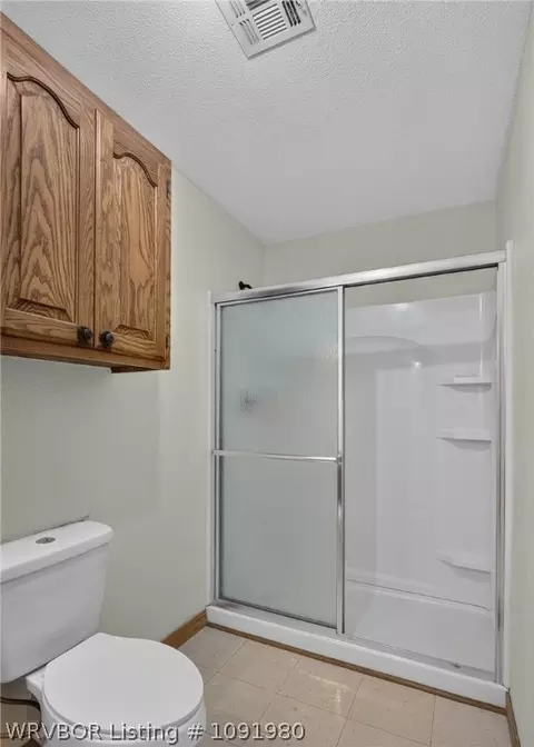 Bath - 507 Thicksten Dr, Alma, AR 72921 photo 1 of 3