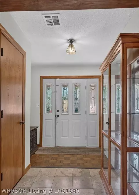 Entry Way - 507 Thicksten Dr, Alma, AR 72921 photo 1 of 1