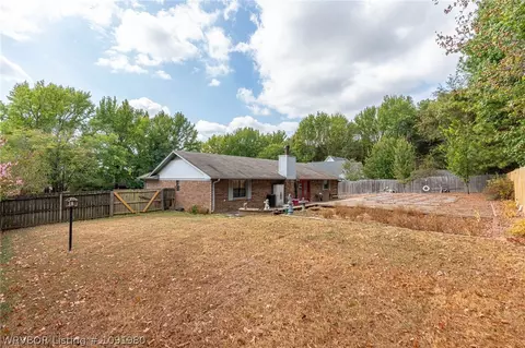 Exterior - 507 Thicksten Dr, Alma, AR 72921 photo 11 of 14
