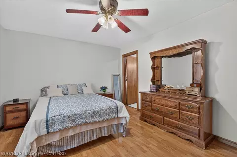 Bedroom - 507 Thicksten Dr, Alma, AR 72921 photo 2 of 9