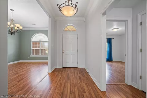 Entry Way - 1548 Rockhurst Dr, Fort Smith, AR 72908 photo 1 of 2