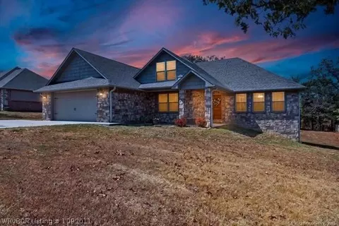 301 Eagle Crst, Poteau, OK 74953
