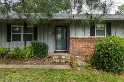 3 Hilltop Pl, Van Buren, AR 72956