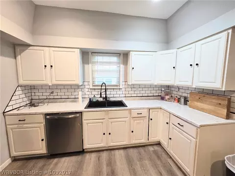 Kitchen - 1505 S 12th St, Fort Smith, AR 72901 photo 2 of 5