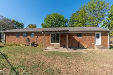 Exterior - 120 Dartmouth Ln, Fort Smith, AR 72908 photo 8 of 9