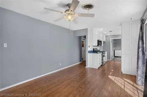 Living - 120 Dartmouth Ln, Fort Smith, AR 72908 photo 3 of 4