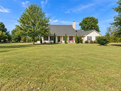 403 N Gray St, Pocola, OK 74902